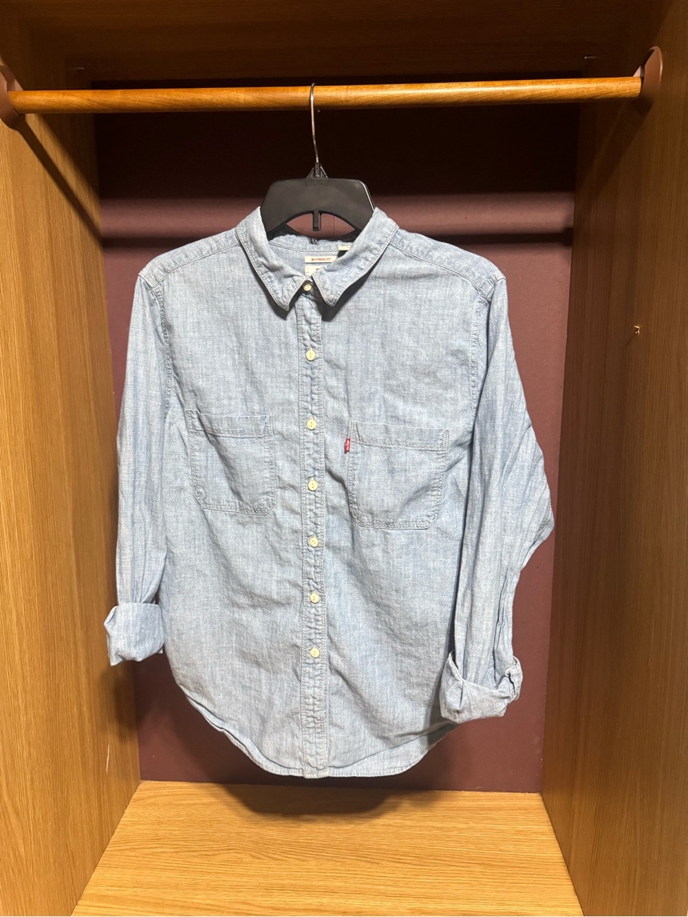 Levi’s Boyfriend Fit Chambray Denim Button Down Shirt Size Large Blue